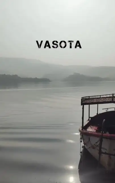 On the launch — Settling in for the crossing, Vasota Fort trek from Bamnoli